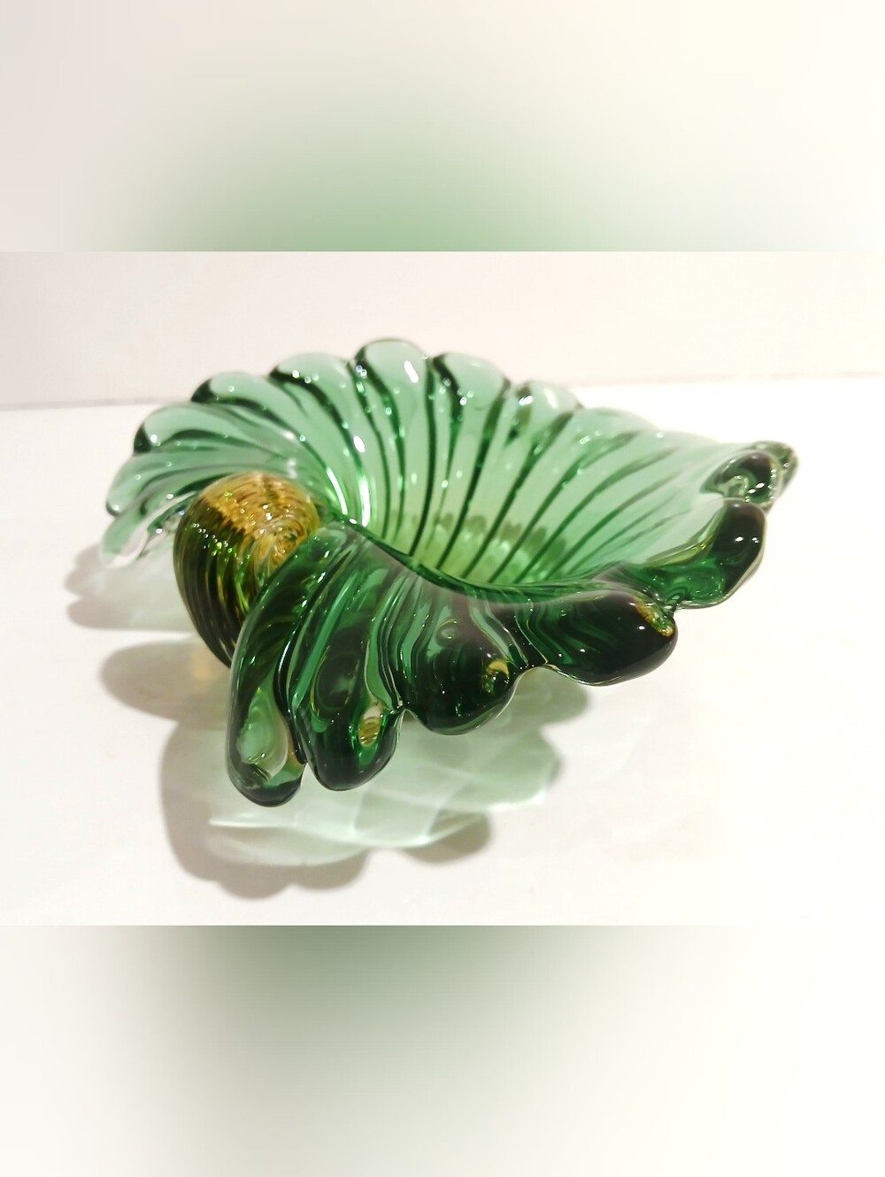 Vintage Handblown Green Art Glass Decorative Bowl